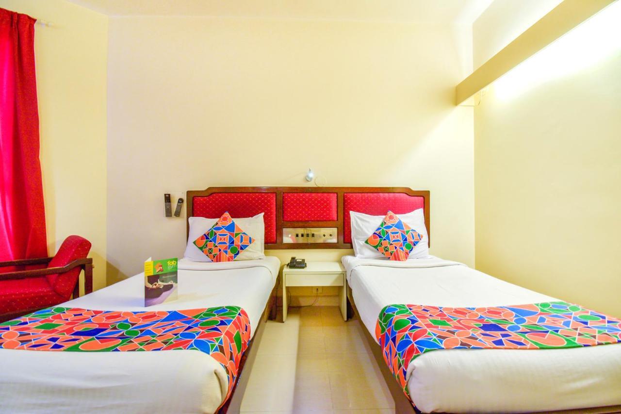 Hotel Ashish Plaza Пуна Экстерьер фото