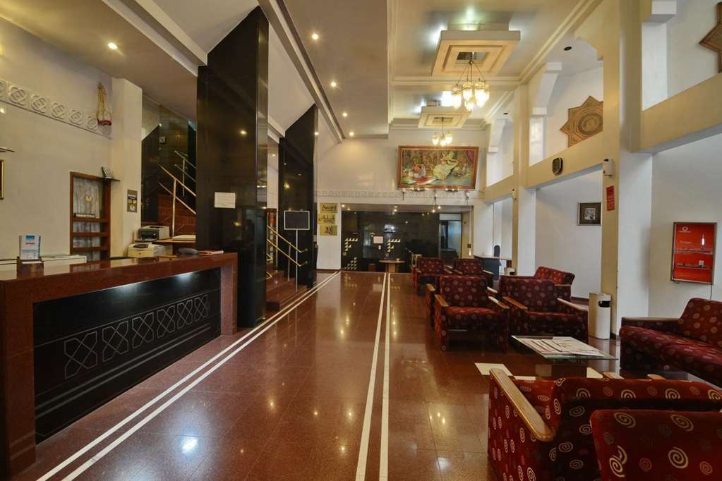 Hotel Ashish Plaza Пуна Интерьер фото